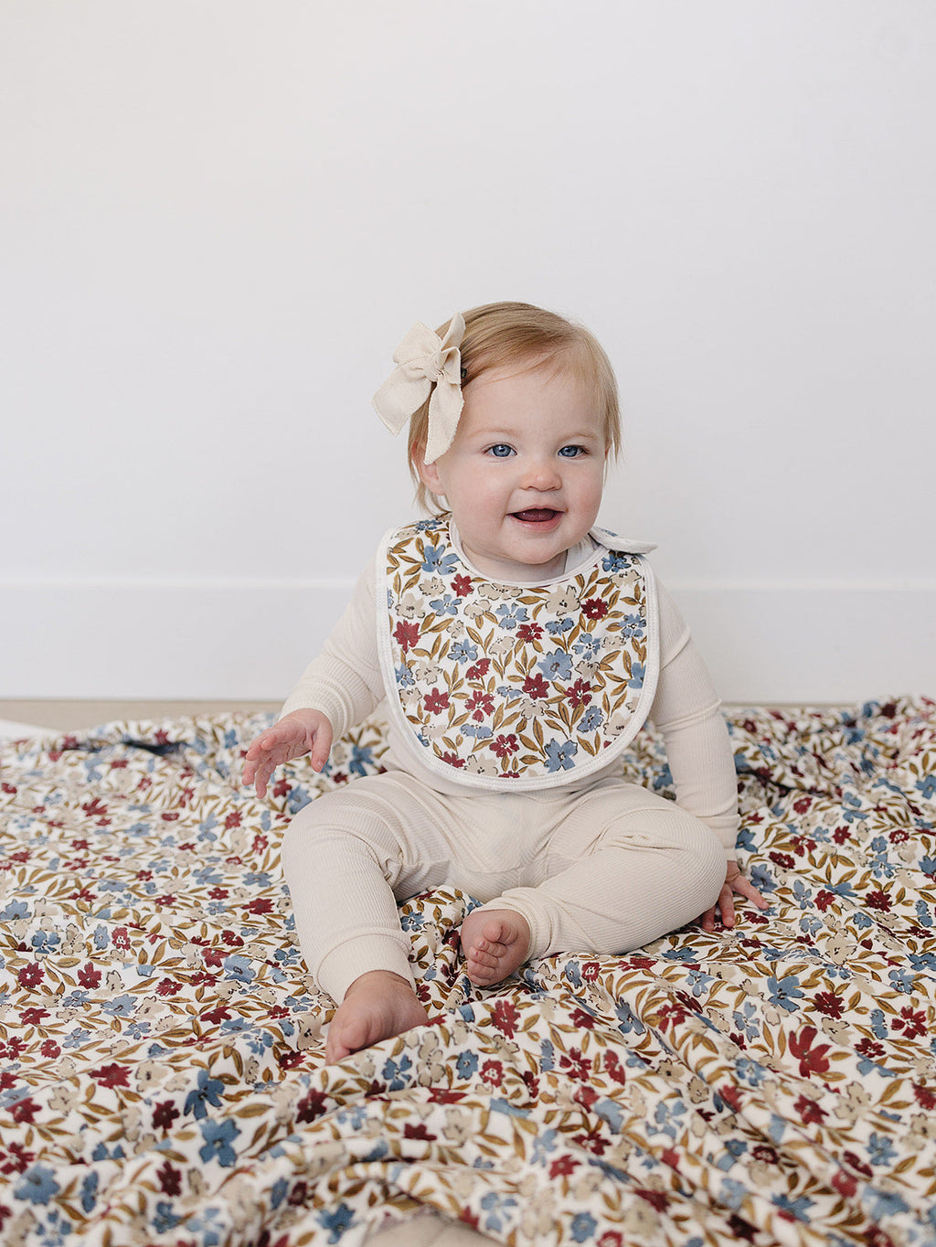 Desert Floral Classic Luxe Fleece Bib
